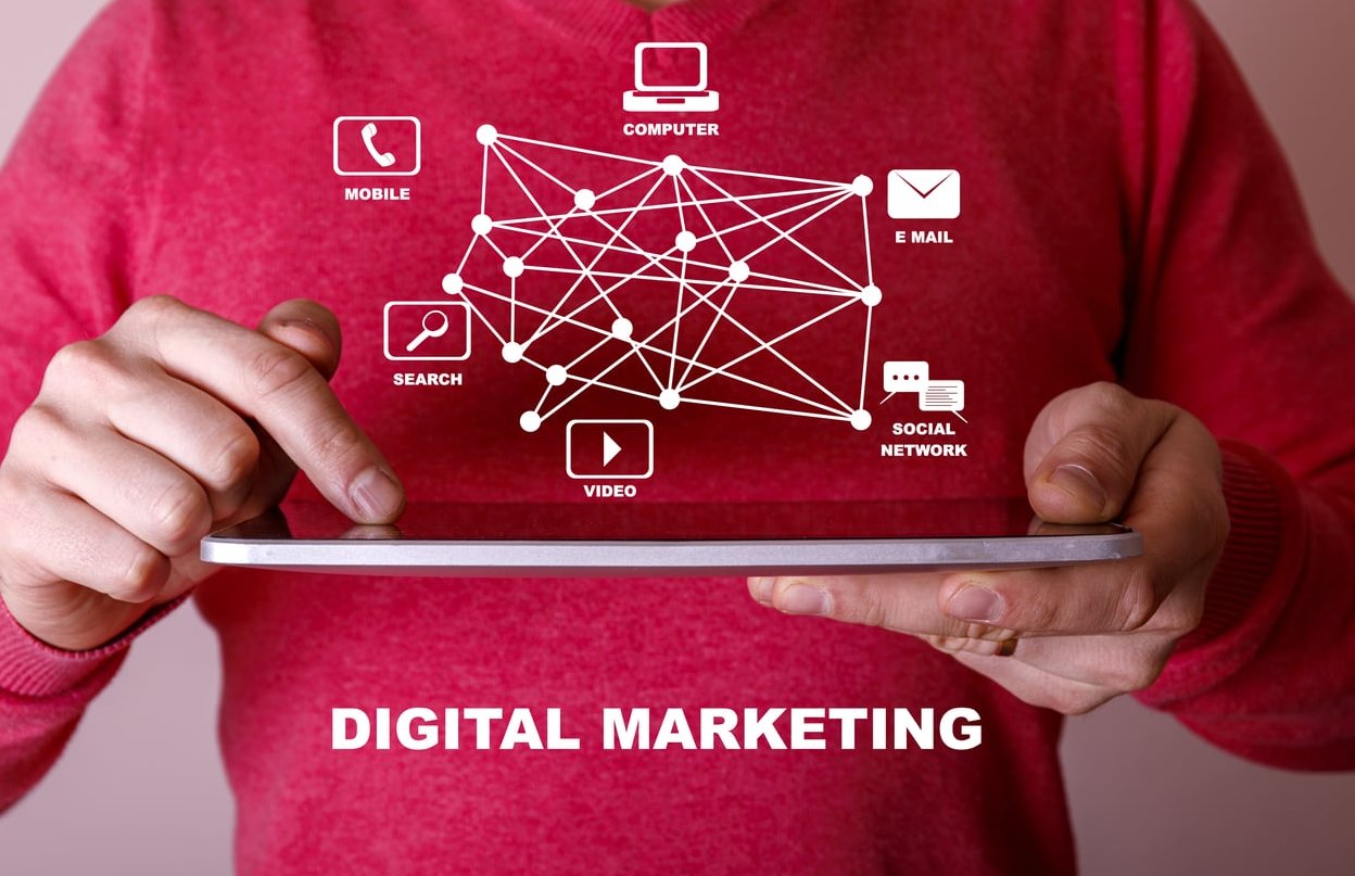 email marketing laptop