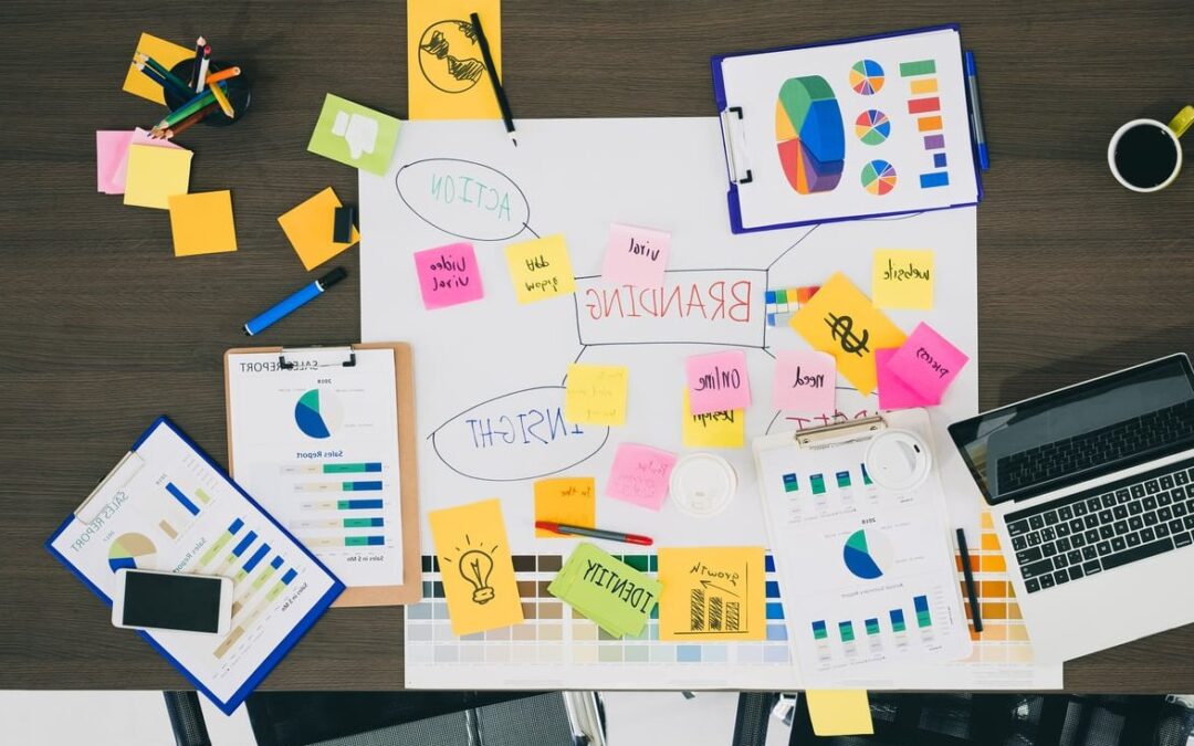 How to Calculate Customer Lifetime Value: Formula and Examples for Marketers