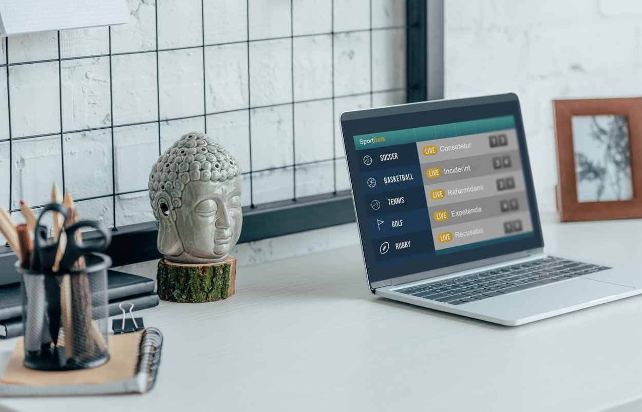 content writing desk laptop
