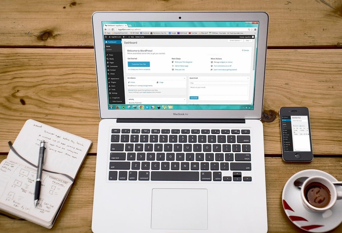 wordpress dashboard laptop