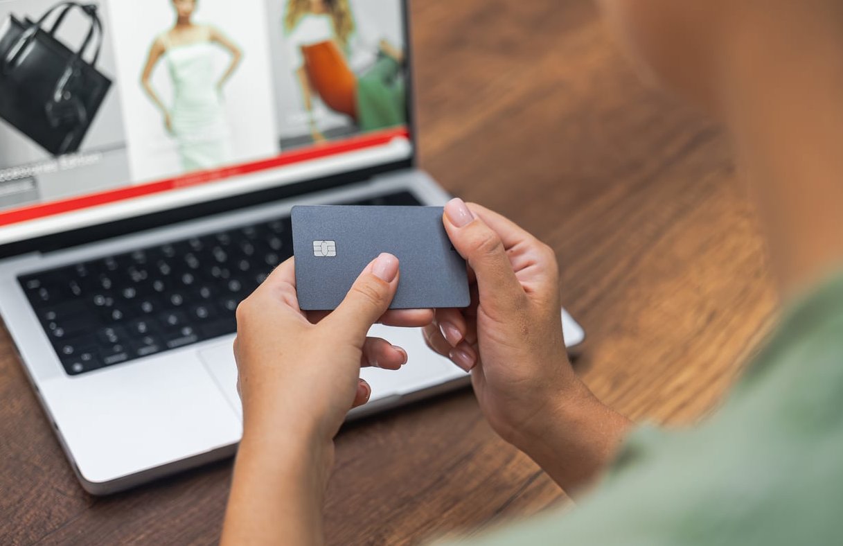 online shopping cart laptop