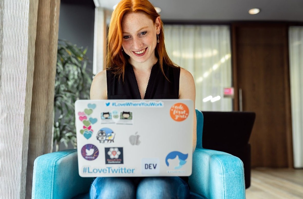 facebook pixel code laptop