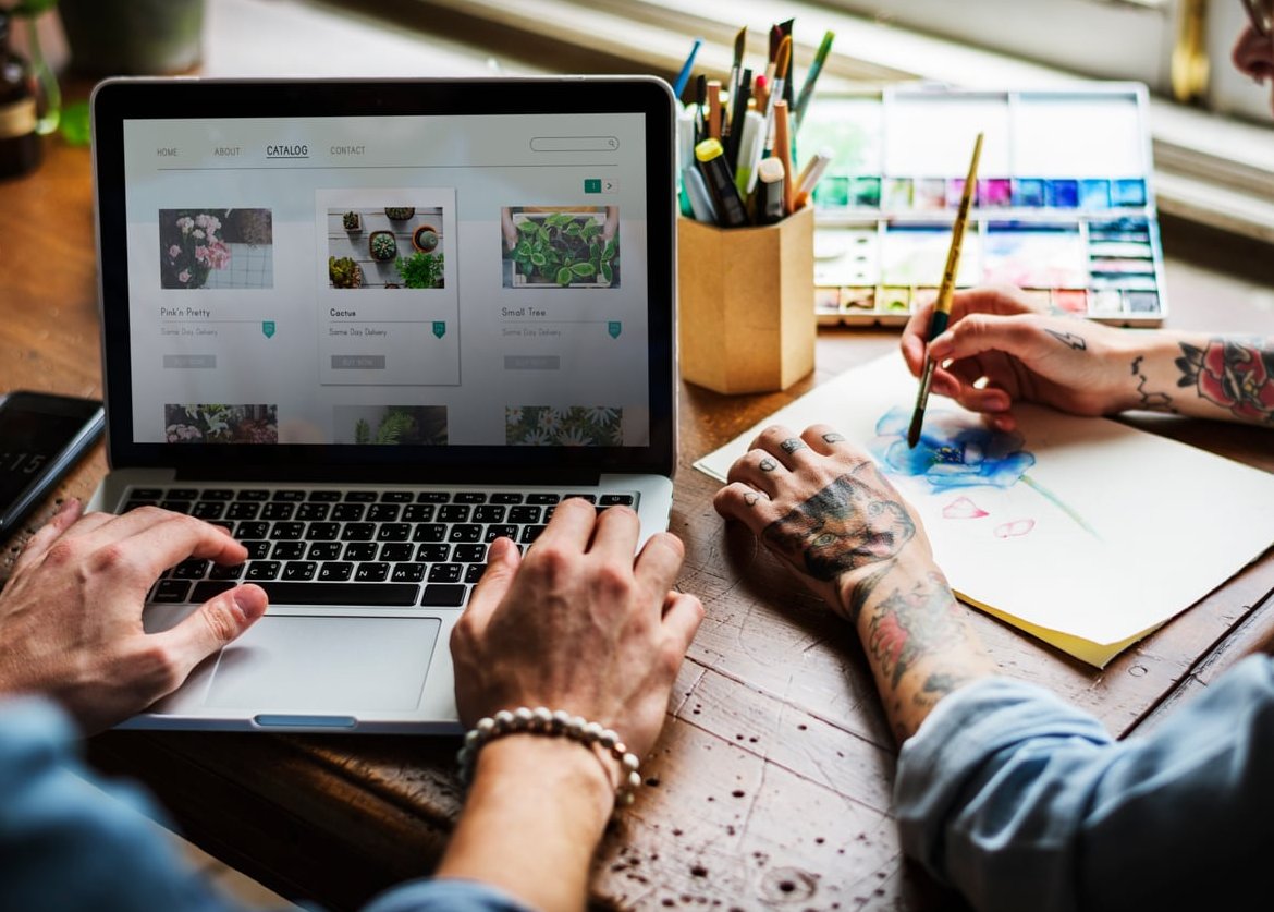 website analytics laptop