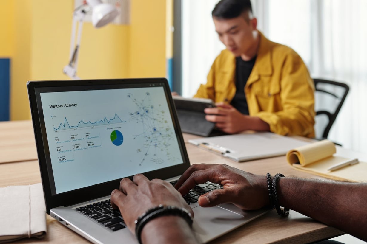 linkedin ads laptop